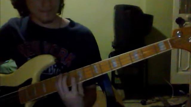 Cover de Bajo: The Beat - Elvis Costello and The Attractions смотреть онлайн