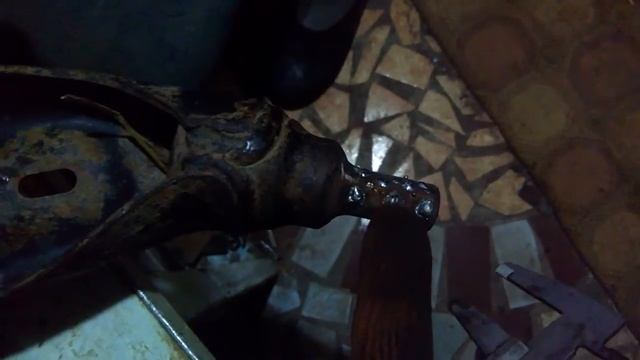 Лютый механик.Фольксваген Туран. Сайлентблок переднего рычага- прикол конструкторов. смотреть онлайн