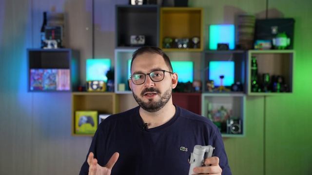 Insta360 Flow VS asta dei selfie da 7€: chi vince? Recensione, test, funzioni e molto altro смотреть онлайн