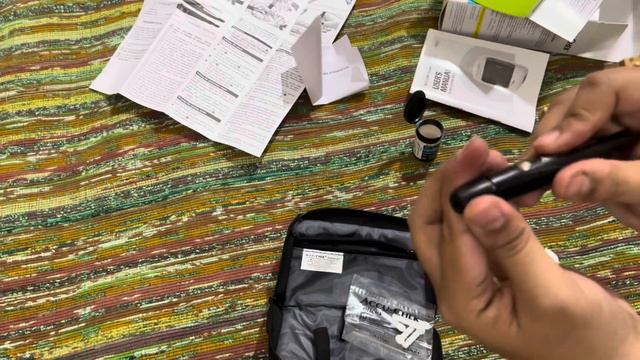 ACCU-CHEK INSTANT Unboxing, How to Use Demonstration and Review Unsponsored Video смотреть онлайн