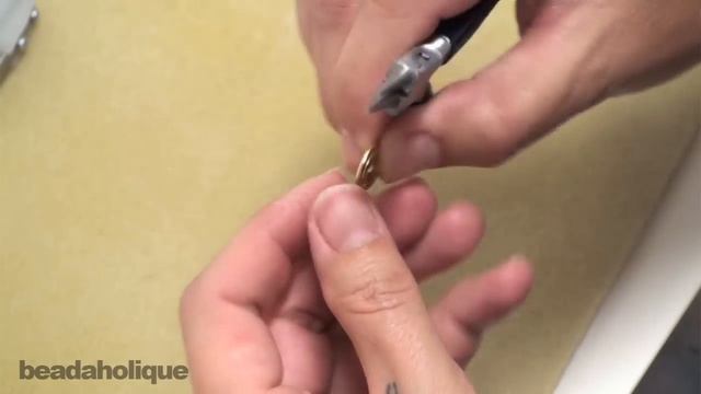 How to Make a Caged Bead смотреть онлайн