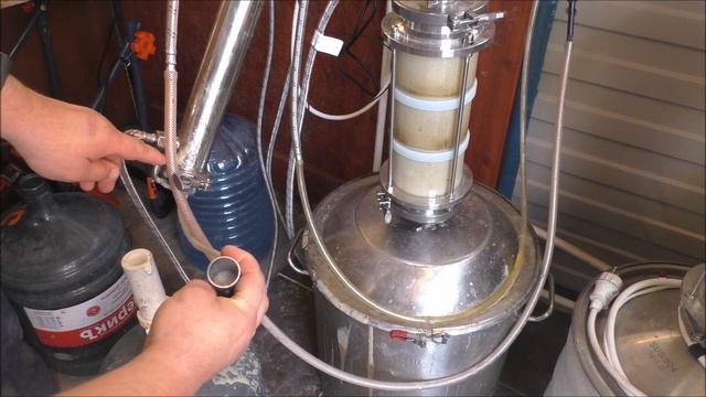 Эксперимент по перегонке осадка от зерновой браги смотреть онлайн