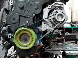 ЛАДА ГРАНТА - ЕСЛИ РЕМЕНЬ ГЕНЕРАТОРА БЕЗ НАТЯЖИТЕЛЯ??