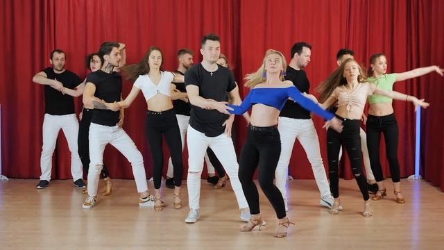 Bachata Challenge by @KikeyNahirOfficial . смотреть онлайн