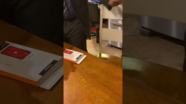Unboxing iPhone 11 product red смотреть онлайн
