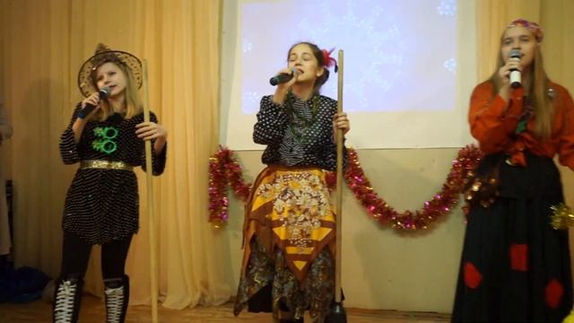 Новогодний огонек в школе искусств 25.12.2018. смотреть онлайн