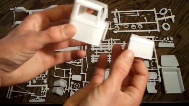 #8 - 1/24 Lindberg 1934 Ford Delivery Truck 3 'n 1 Review смотреть онлайн