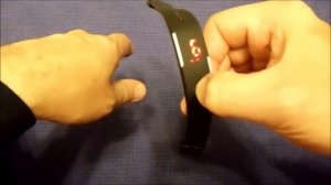 наручные часы за 100 руб. Как настроить время и дату. Инструкция.