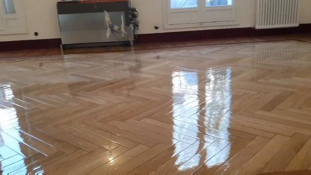 Postavljanje i lakiranje parketa