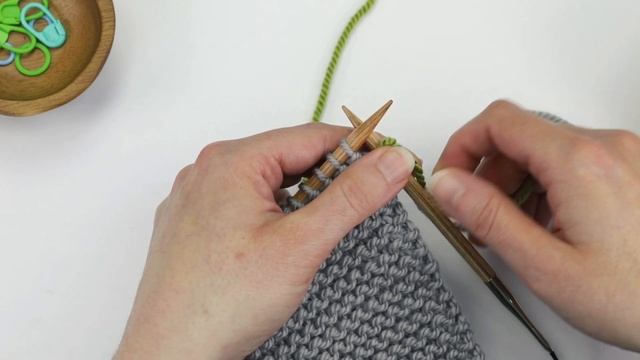 How to join a new skein of yarn (for beginners) смотреть онлайн