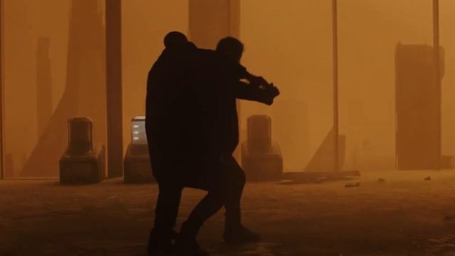 Бегущий по лезвию 2049 смотреть онлайн