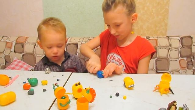 Используем капсулы от киндер сюрприза.Kinder Surprise.Лепим из пластилина. смотреть онлайн