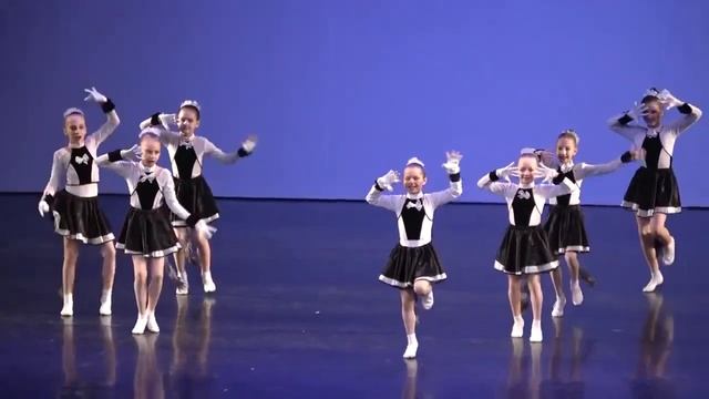 Коллектив ,,Цветы,, . ,,Кошки,, . смотреть онлайн