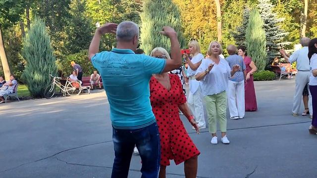СЕЛЕН, СЕЛЕН! ТАНЦЫ ХАРЬКОВ УКРАИНА АВГУСТ 2023 смотреть онлайн