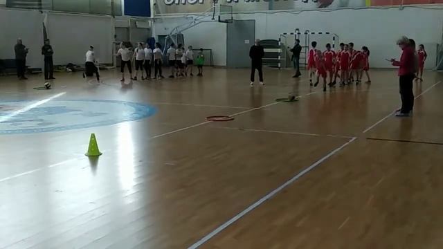 25 января на Арене Дворца спорта прошел городской этап соревнований «Веселые старты» среди команд 5 смотреть онлайн