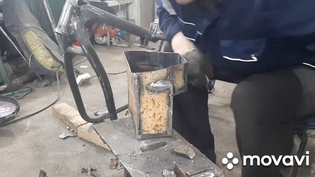 Самодельный аккамуляторный ящик, он же бардачок на Днепр-11 смотреть онлайн