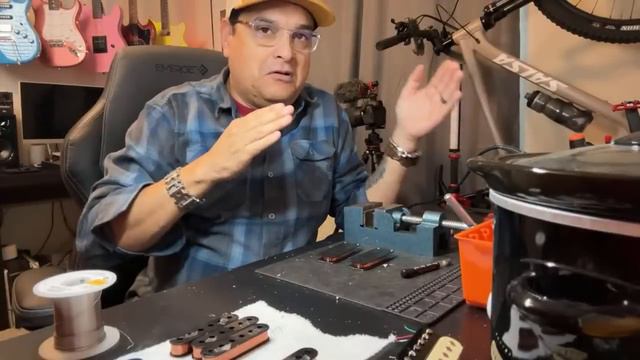 How We Make Humbuckers (and a Bonus) смотреть онлайн