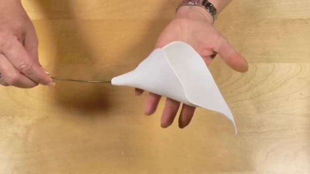 Como hacer flores de Calas en goma eva. Flores artificiales смотреть онлайн