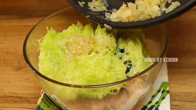 Такие СОЧНЫЕ и такие ВКУСНЫЕ! КУРИНЫЕ КОТЛЕТЫ с КАБАЧКОМ | Меню от Ксюши смотреть онлайн