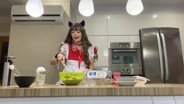 baking dressed as a cat maid HAPPY HALLOWEEN!! смотреть онлайн