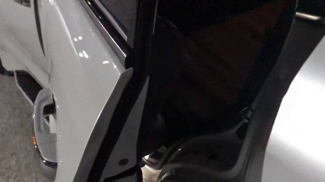 Работа Доводчиков дверей Lexus 570 (Superior) смотреть онлайн