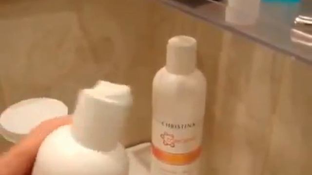 Азуленовое мыло-гель для всех типов кожи Christina Fresh Azulene Cleansing Gel смотреть онлайн