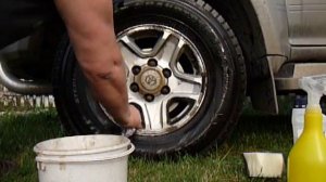 Использование смазки для колёс автомобиля