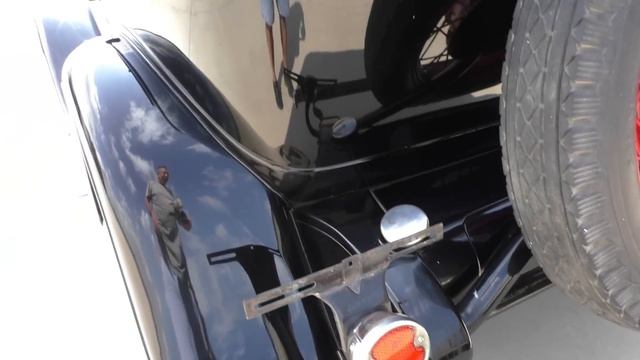 1932 Ford Model B 4dr Sedan "Rock Solid Henry" смотреть онлайн