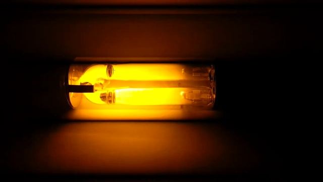 Работа в режиме натриевой лампы низкого давления SOX/H 10W. смотреть онлайн