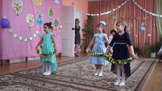 Танец "Не рвите цветы" смотреть онлайн