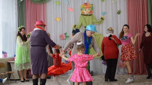 8марта (12) смотреть онлайн
