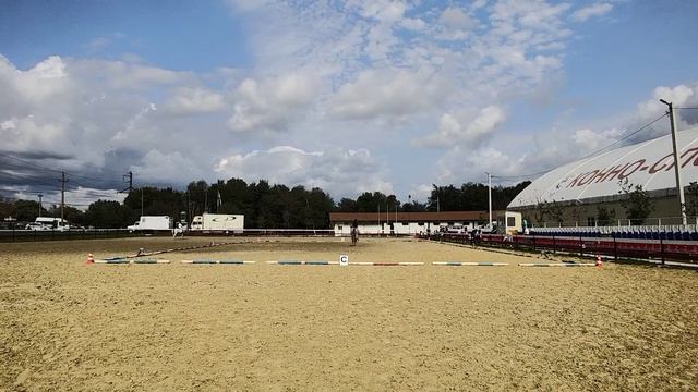 Диденко Дарья на лошади по кличке Цимона. Предварительный приз — Уровень III смотреть онлайн