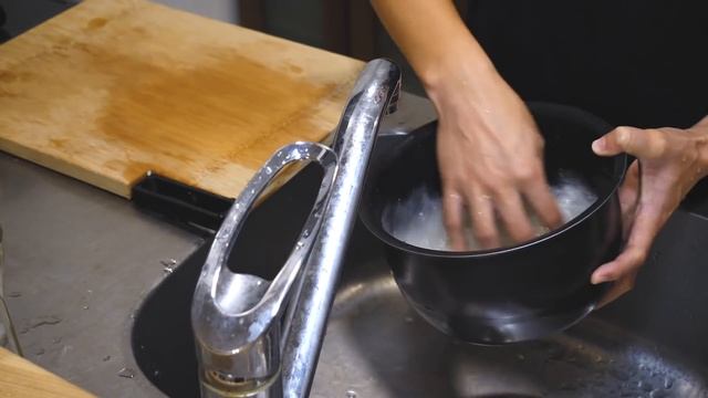 Осенняя японская кухня в тихий будний день. Сладкая картошка, лосось и японские приправы смотреть онлайн