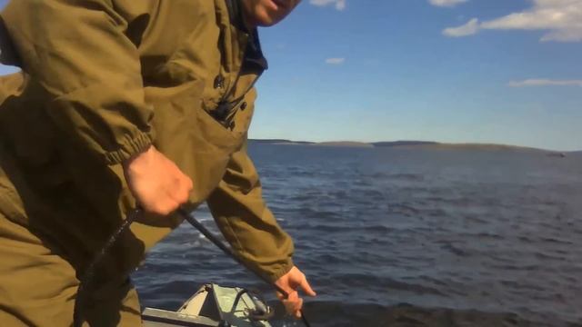 Как на катере якорем копают ЧЕРВЕЙ МОРСКИХ на рыбалку | КАК ЛОВЯТ НА НИХ РЫБУ В БЕЛОМ МОРЕ! смотреть онлайн