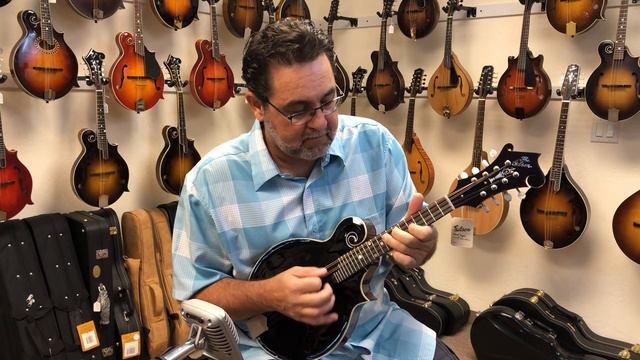 Gibson Custom F5 Black Night ∙ The Mandolin Store смотреть онлайн