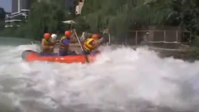 тренировка на рафте Бегущие по волнам смотреть онлайн