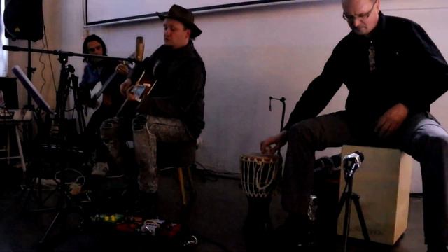 Cowboys Brothers акустическое выступление в прекрасной атмосфере. TheSmokish. 21.04.2022 смотреть онлайн