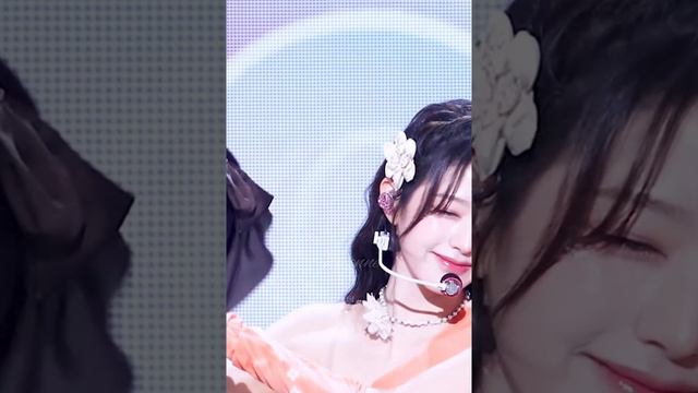 Вонён [HEYA]— IVE
K-pop//К-поп