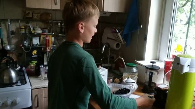 Сделал вкусное смузи смотреть онлайн