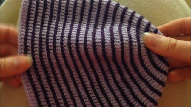 Как связать теплую шапку по спирали крючком. How to crochet a warm baby hat смотреть онлайн