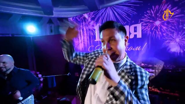Два с половиной кума - Бродячие артисты смотреть онлайн