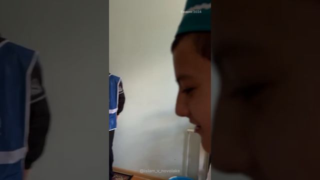 Угощение детей летних курсов в с. Гамиях. смотреть онлайн