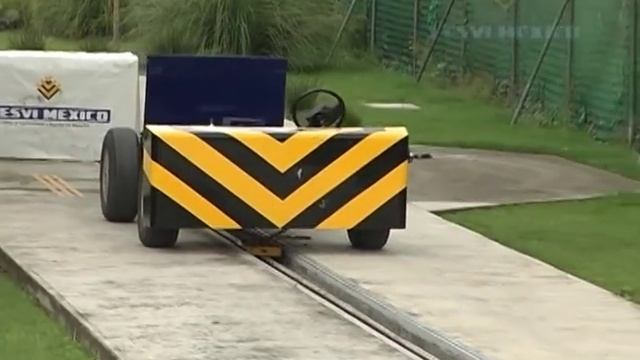 Low-Speed Crash Test 2010 Ford Focus смотреть онлайн