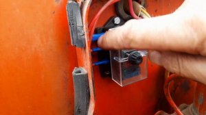 У трактора Т-25 поменял предохранительный блок