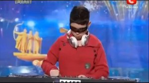 Украина мае Талант Юрий Астахов (слепой DJ)