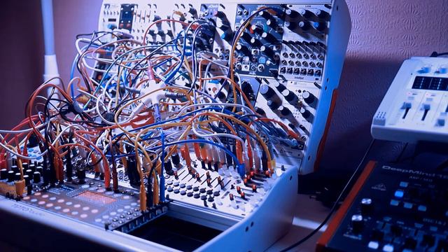 'Last Light' Ambient Performance (Plaits, ER-301, Eloquencer) смотреть онлайн