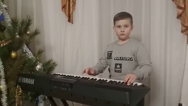 "Несе галя воду" На Yamaha E-453 смотреть онлайн