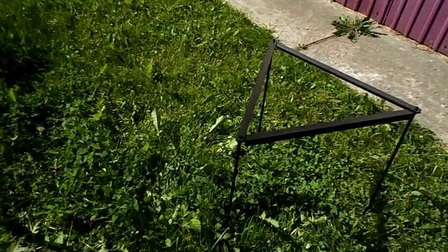 Подставка Садовая под куст смородины черной белой красной треугольная смотреть онлайн