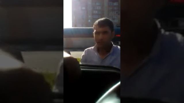Борзота любители разобраться на обочине .в городе Щелково. смотреть онлайн