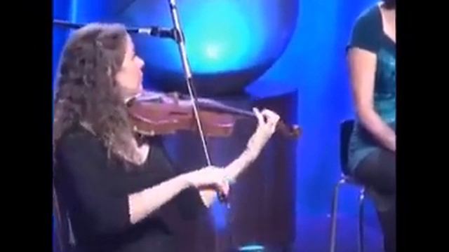 Моника Джалили исполняет популярную азербайджанскую песню "айрылыг". Американская сопрано. смотреть онлайн